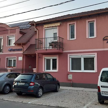 Alom Apartman Hajdúszoboszló 외부 사진